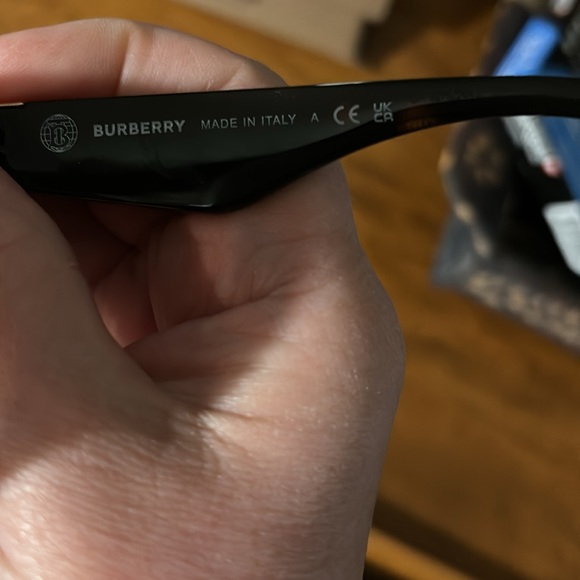 Full set! 100% authentic Burberry sunglasses. Never been worn. - Picture 13 of 16
